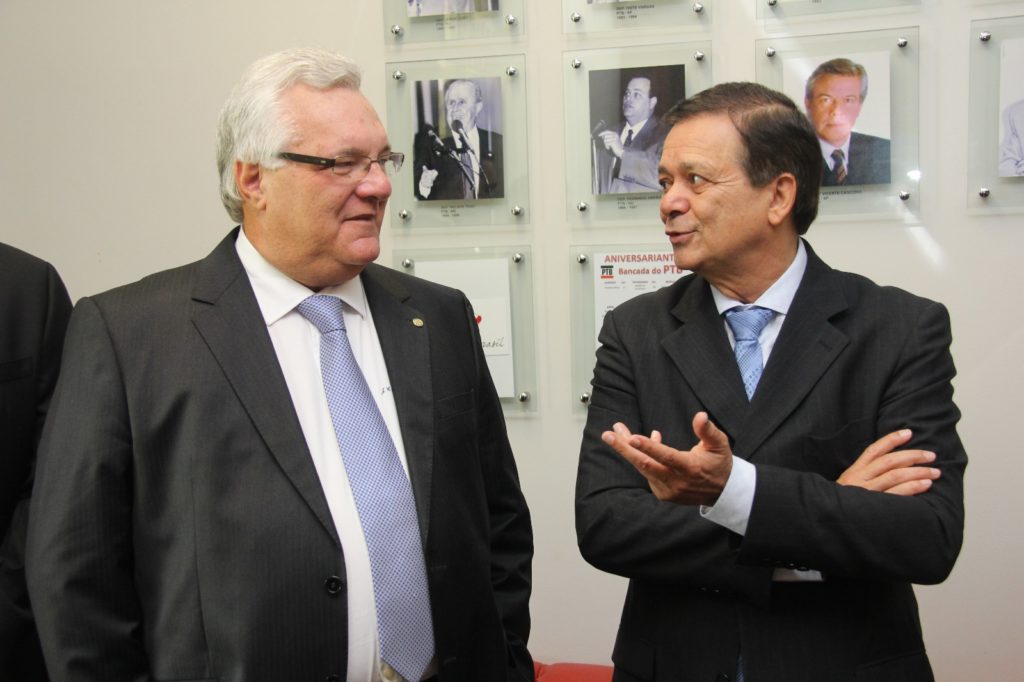 Deputados federais Jorge Côrte Real (PTBPE) e Jovair Arantes (PTBGO) reunidos em Brasília. Foto Abdias Pinheiro