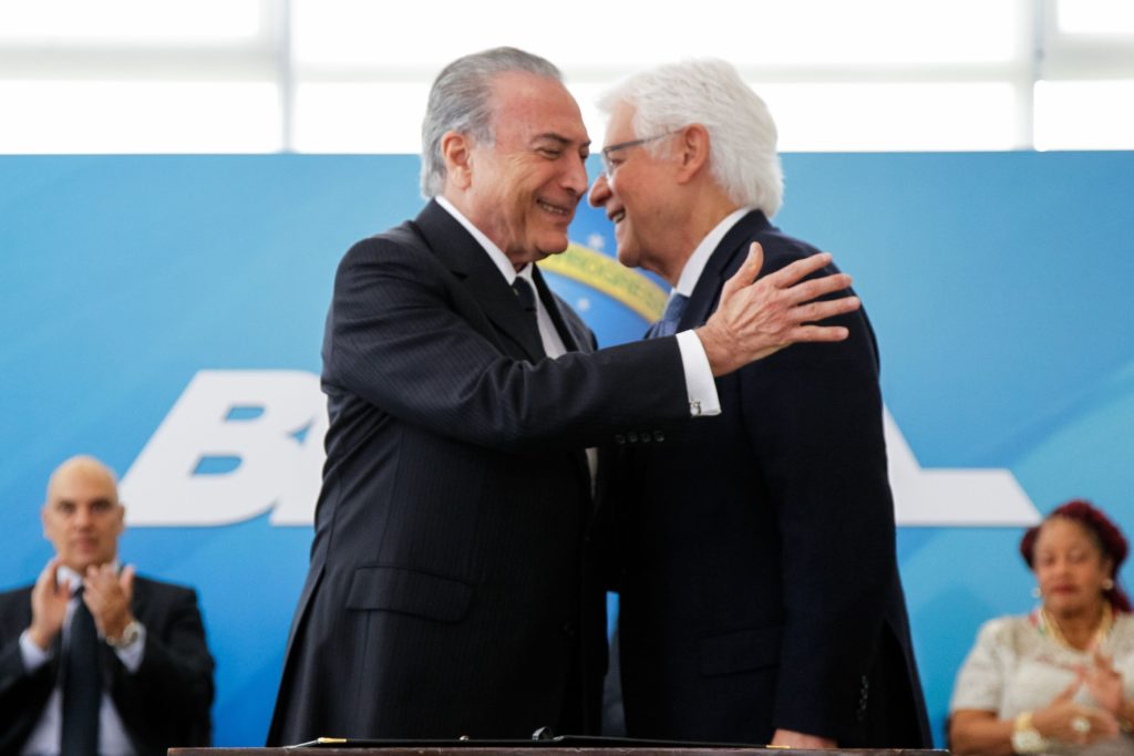 Brasília - Presidente Michel Temer dá posse ao ministro da Secretaria-Geral da Presidência da República, Wellington Moreira Franco, em cerimônia no Palácio do Planalto (Beto Barata/PR)
