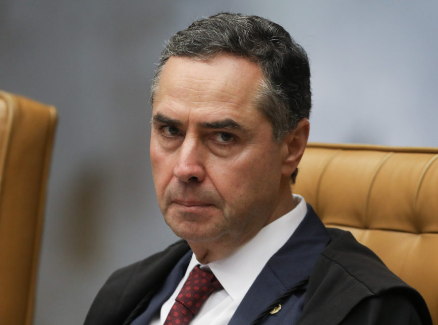 Ministra Carmem Lúcia preside a sessão do SUpremo Tribunal Federal (STF).O Minitsro Luis Roberto Barroso sofre ameaças de impeachment do ministro Carlos Marum(Sec. da Governo da Presidência cia República). Foto: Sérgio Lima / Poder 360